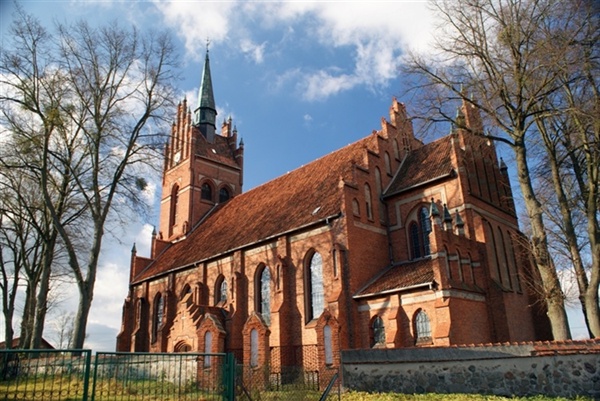 Plik:Kościół mikolaj setal 1.jpg