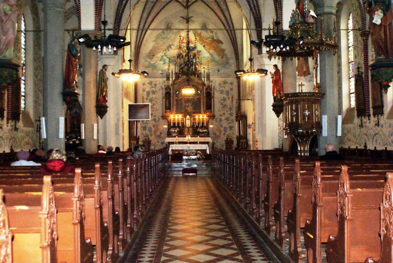 Plik:Kosciol szymona dywity 3.jpg