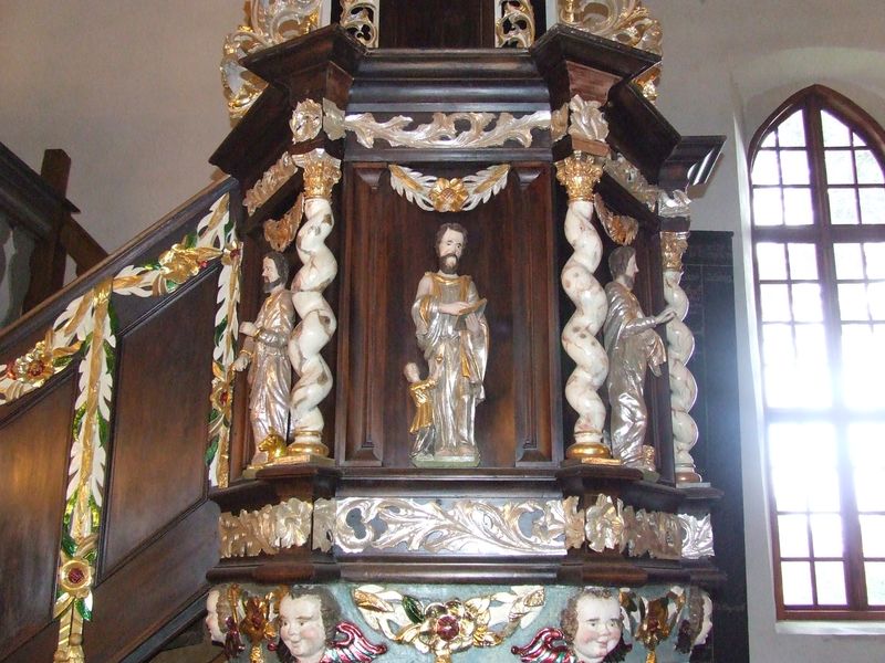 Plik:Kosciol ewangelicki pasym 3.jpg