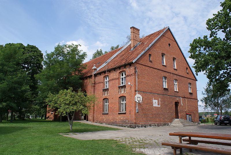 Plik:Kosciol baptystow swietajno 2.jpg