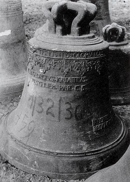 Plik:Dzwon unikowo II.jpg