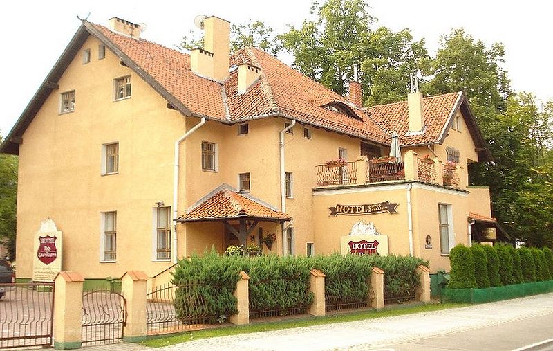 Plik:Szkolamuz.jpg