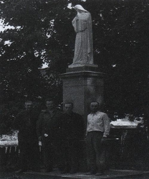 Plik:Pomnik herdera morag 4.jpg