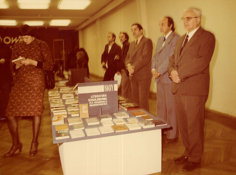 Plik:Czlowiek swiat polityka3.jpg