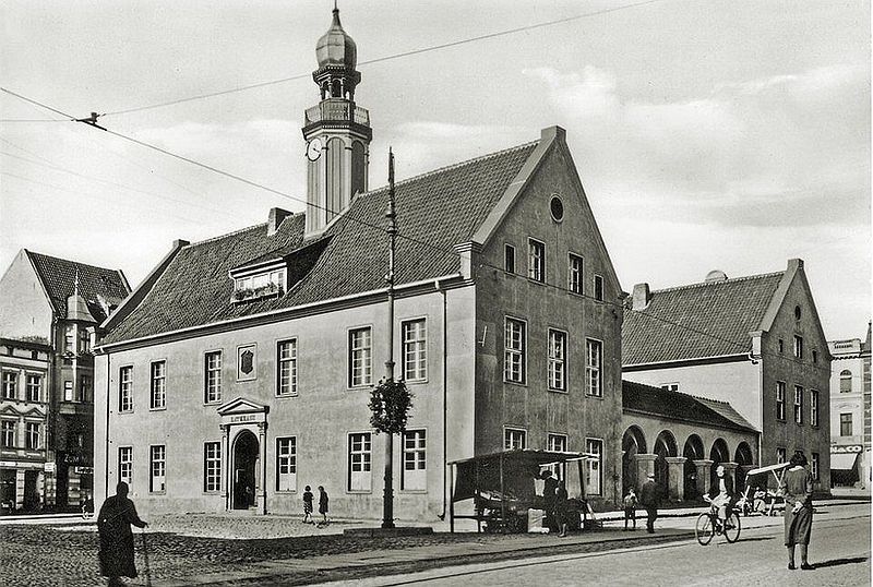 Plik:Stary ratusz olsztyn 4.jpg