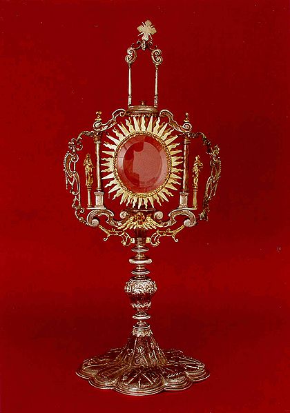 Plik:Monstrancja orzechowo.jpg