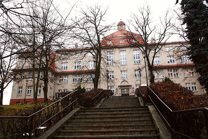 Plik:Miejski dom opieki olsztyn 3.jpg