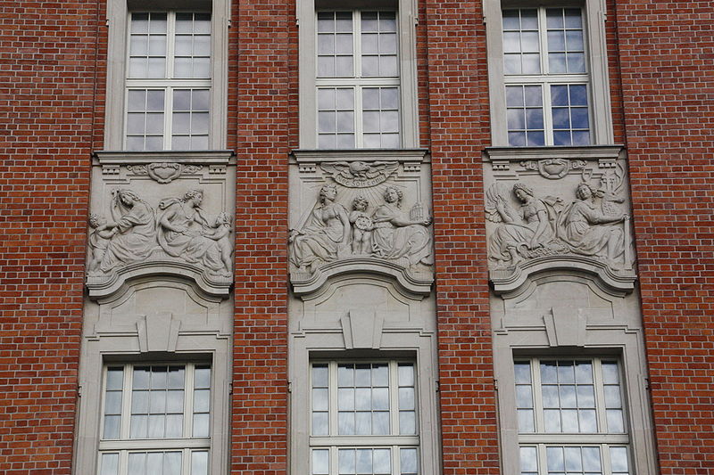 Plik:Gmach rejencji olsztyn 5.jpg