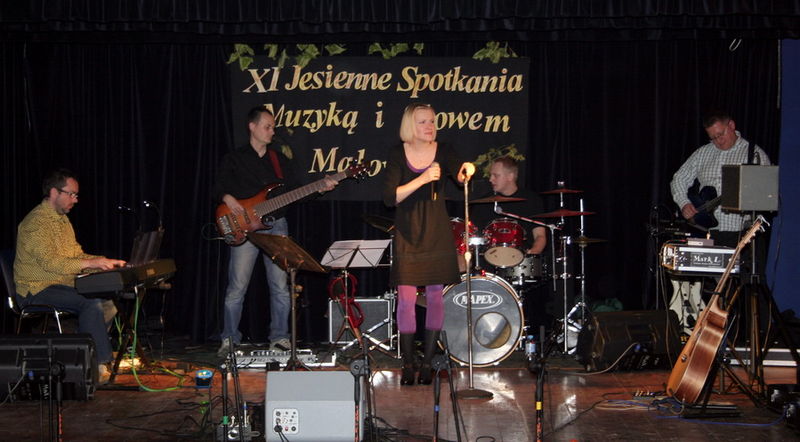 Plik:Jesienne.2010.jpg
