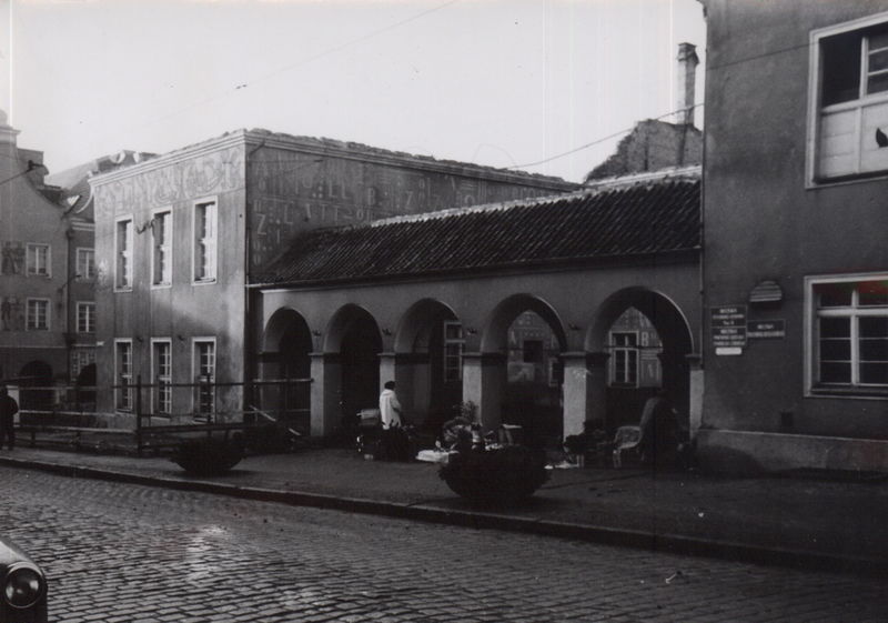 Plik:Wojewódzka biblioteka publiczna w olsztynie3.jpg