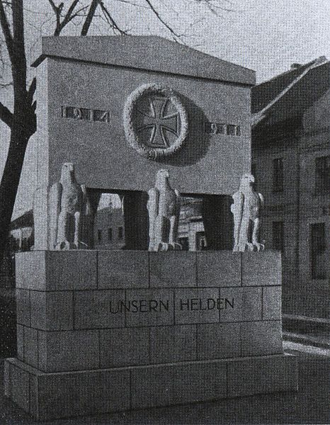 Plik:1 morag pomnik.jpg