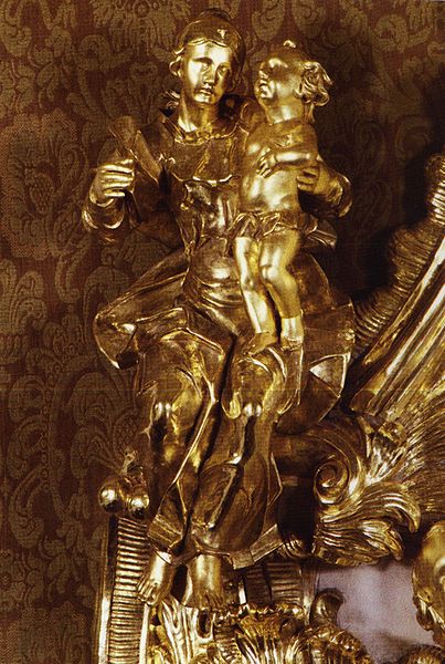 Plik:Oltarz krzyz kaplica zamek lidzbark 3.jpg